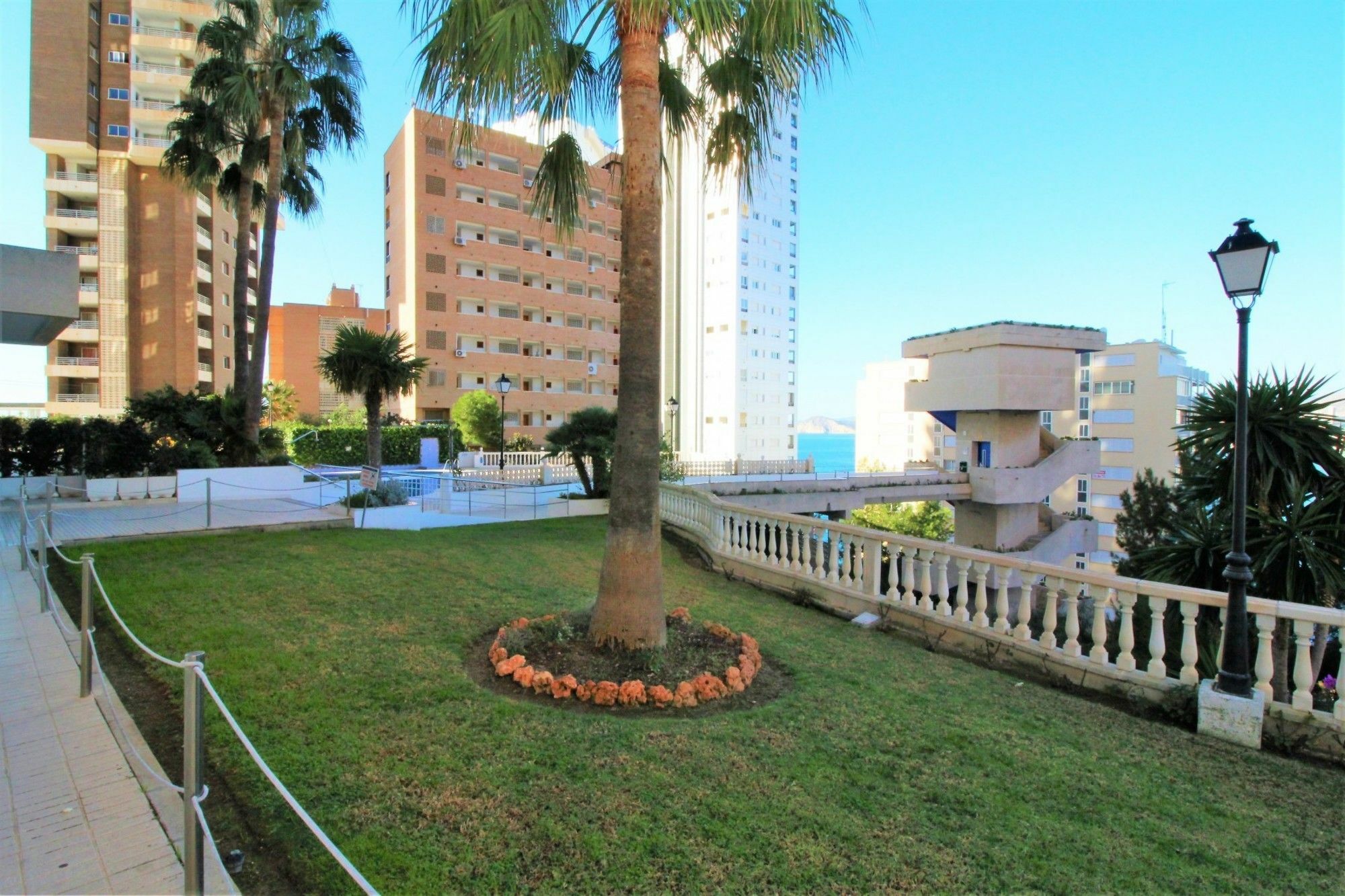 Trinisol II 3-D Apartment Benidorm Ngoại thất bức ảnh